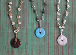 円盤型トップのネックレス